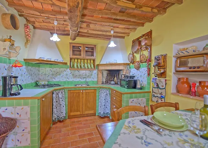 Casale Di Cozzile By Posarellivillas *